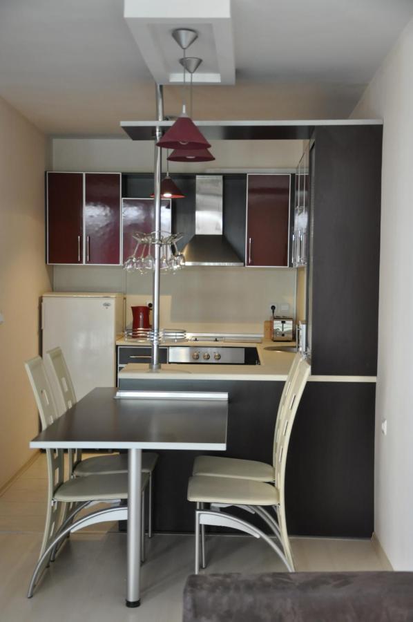 Black Sea Brееze Apartment Варна Экстерьер фото
