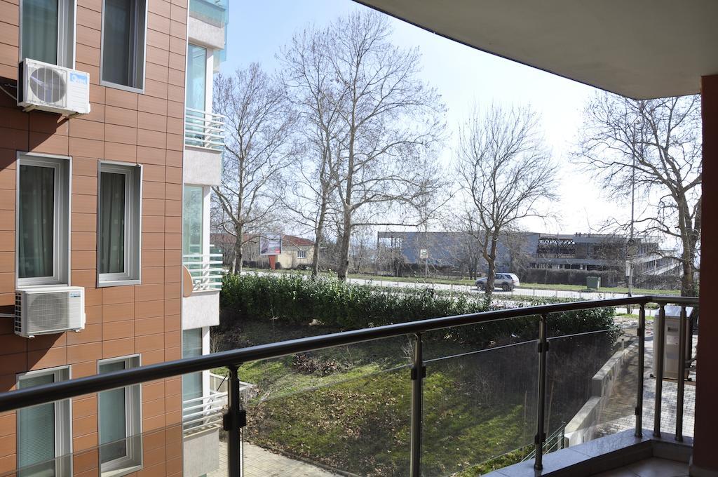 Black Sea Brееze Apartment Варна Экстерьер фото