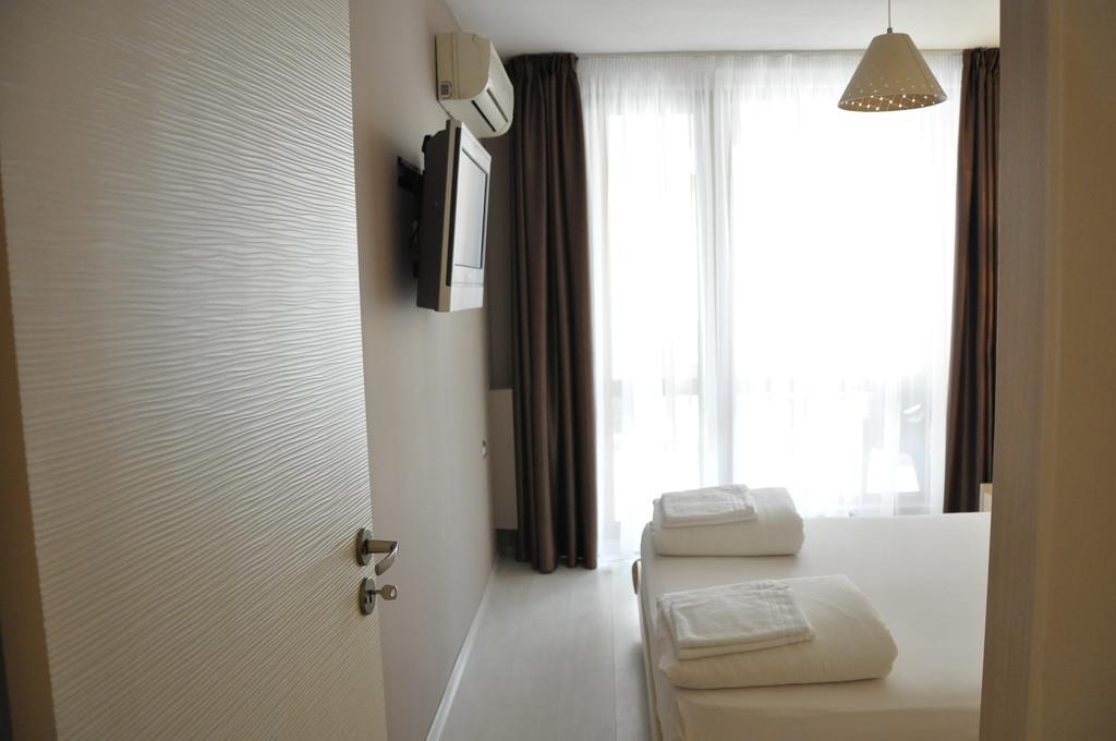 Black Sea Brееze Apartment Варна Экстерьер фото