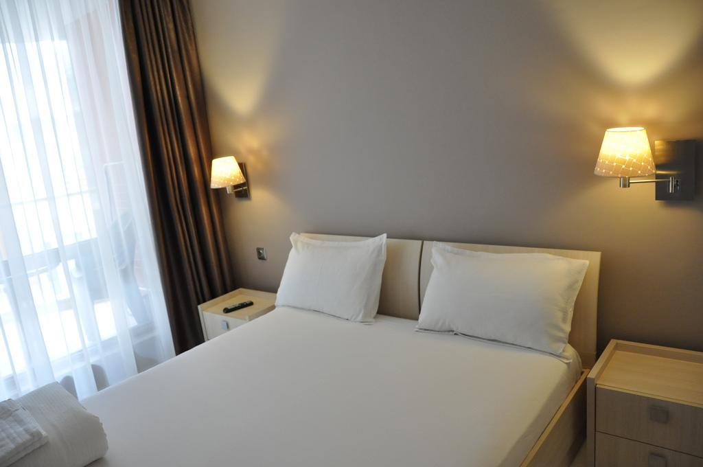 Black Sea Brееze Apartment Варна Экстерьер фото