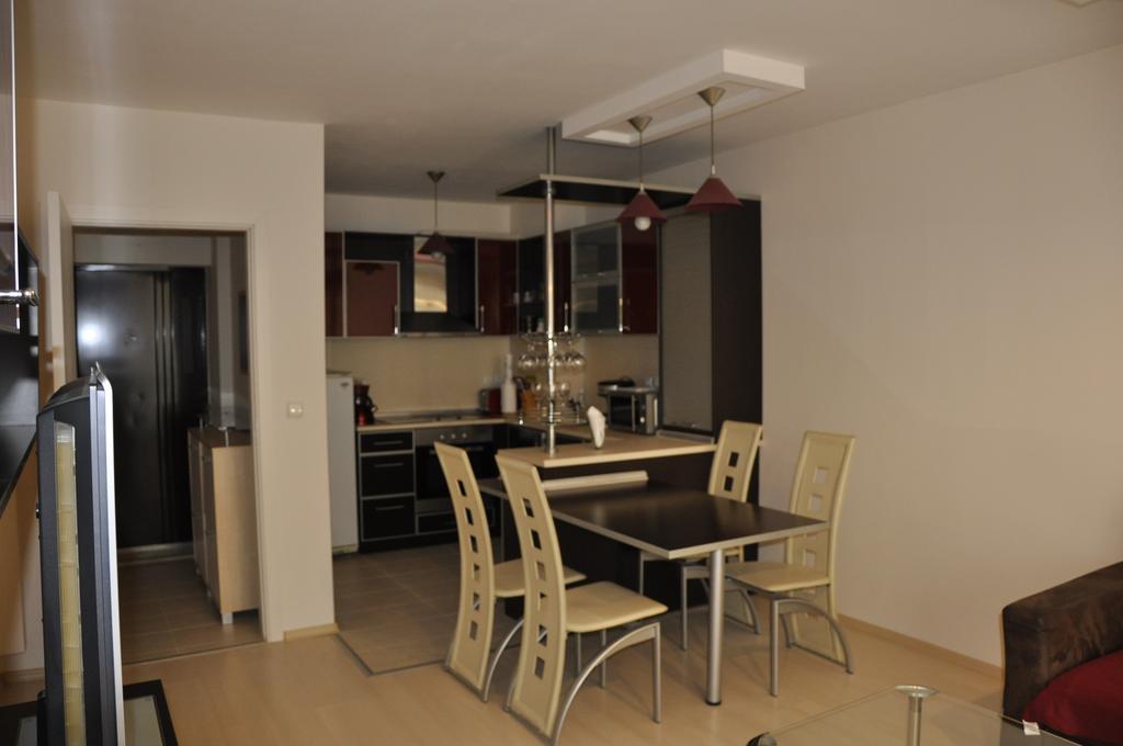 Black Sea Brееze Apartment Варна Экстерьер фото